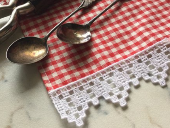 Edging Lace for Stylish Kitchen Towels