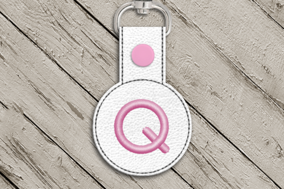 Letter Q ITH Round Key Fob Applique: A Charming Addition